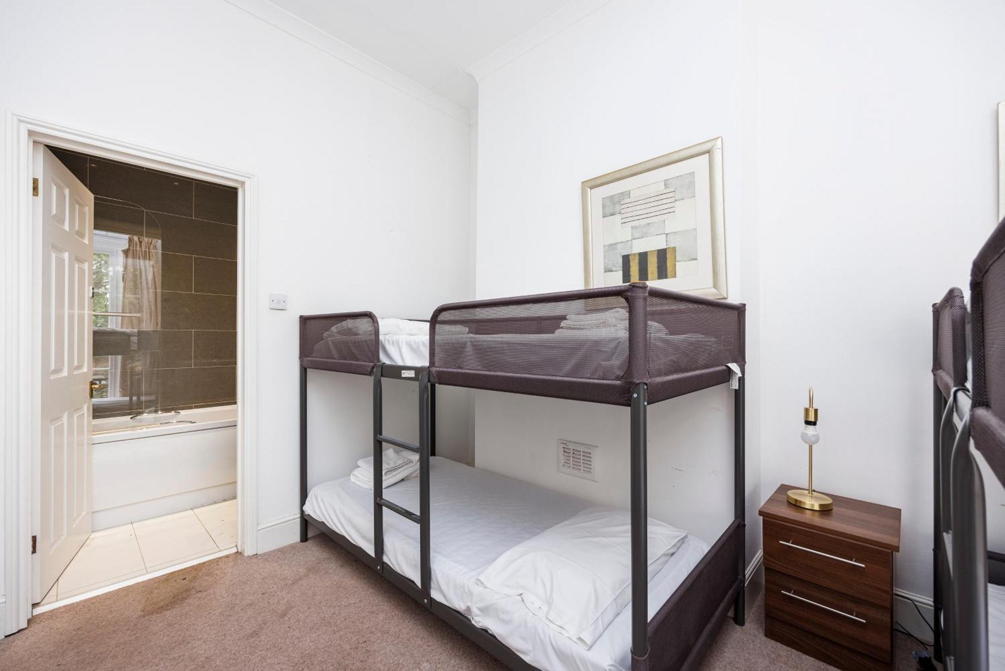 Aparthotel Mansion House Premium